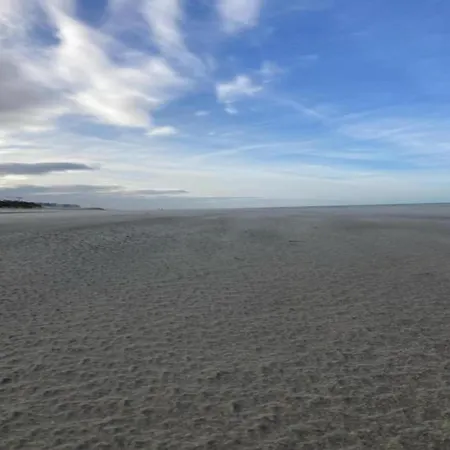 In De Panne Near The * קוקסיידה